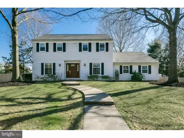 909 FERNWOOD RD, Moorestown, NJ 08057