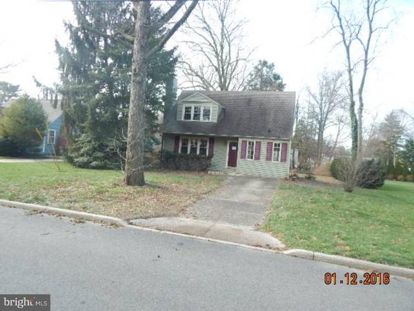 306 COLLINS AVE, Moorestown, NJ 08057