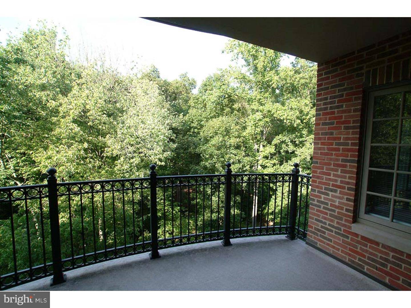Exton, PA 19341,510 WELLINGTON SQ #405