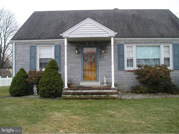 14 LAUREL AVE, Bordentown, NJ 08505