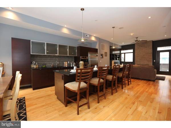 Philadelphia, PA 19123,320 BROWN ST #F