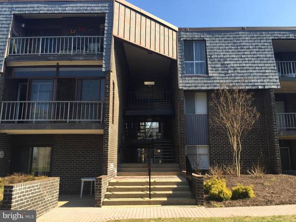 3200 OLD POST DR #5, Pikesville, MD 21208