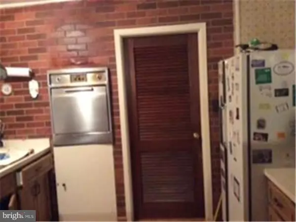 Willingboro, NJ 08046,6 SPRINGFIELD LN