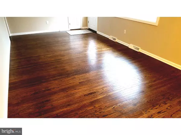 Moorestown, NJ 08057,30 VILLA AVE