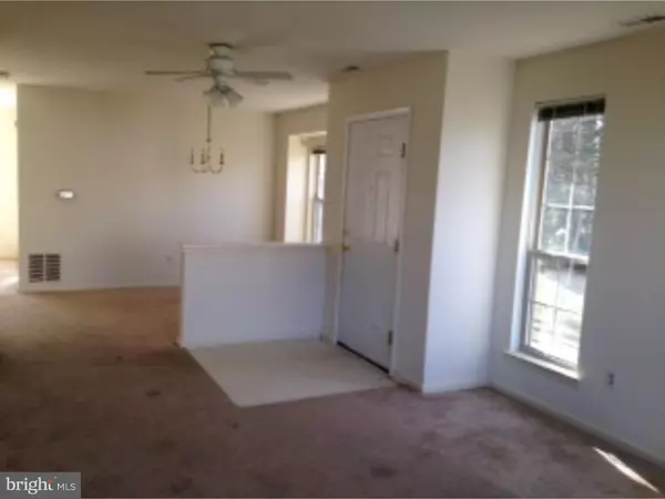 Delran, NJ 08075,14 ROCKCRESS PL