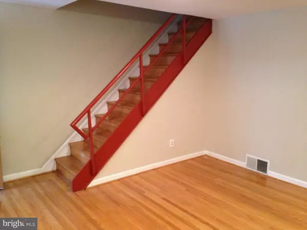 Philadelphia, PA 19142,2843 S SIMPSON ST