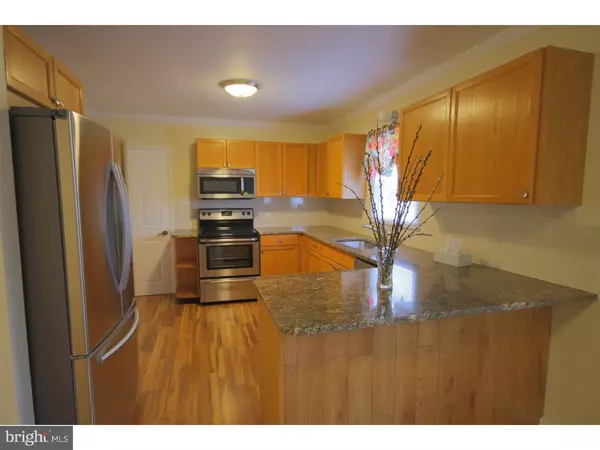 Gibbstown, NJ 08027,124 DUPONT AVE