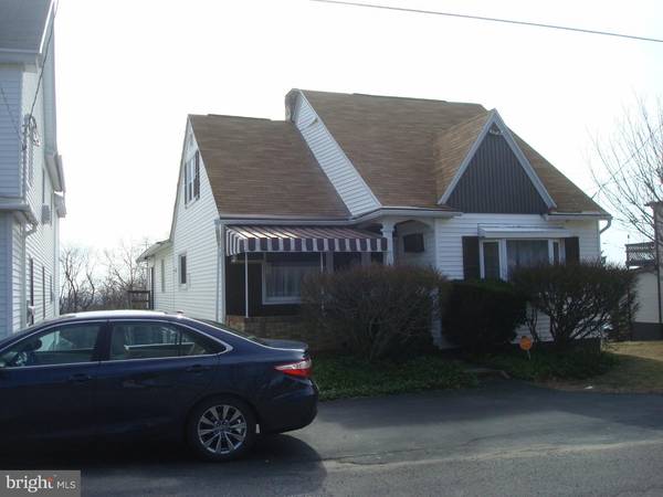 11 E BRIDGE ST, Mcadoo, PA 18237