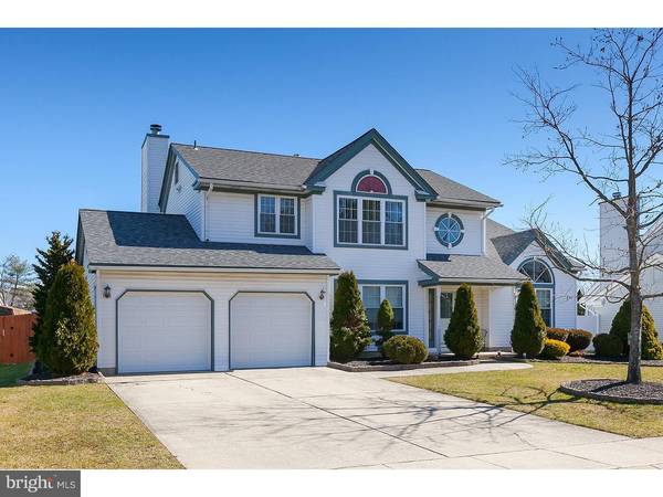 16 HONEYSUCKLE DR, Sicklerville, NJ 08081