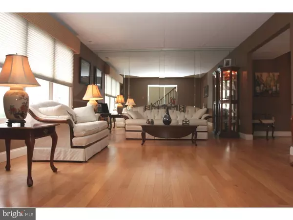 Sewell, NJ 08080,18 CREEK RD