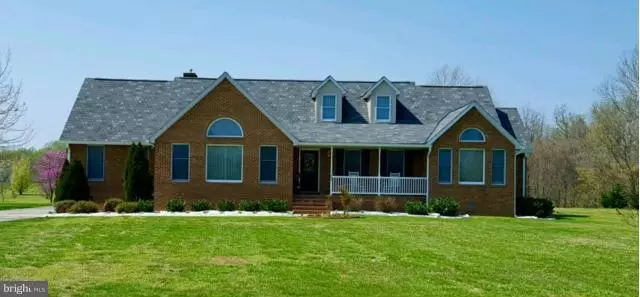 205 NOMINI BAY DR, Montross, VA 22520