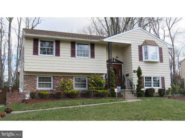 13 SILVER BIRCH RD, Blackwood, NJ 08012