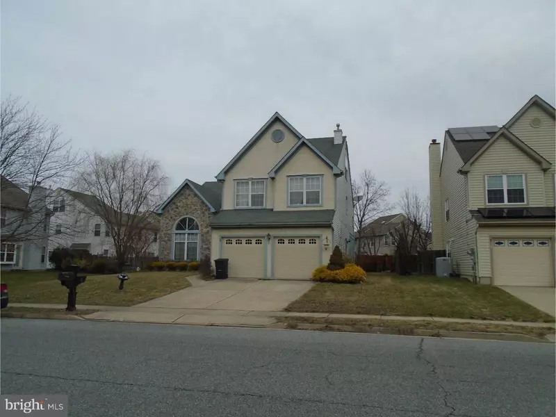 16 LONGBRIDGE DR, Mount Laurel, NJ 08054