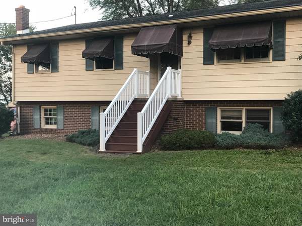 13 HEIDEL RD, Robesonia, PA 19551