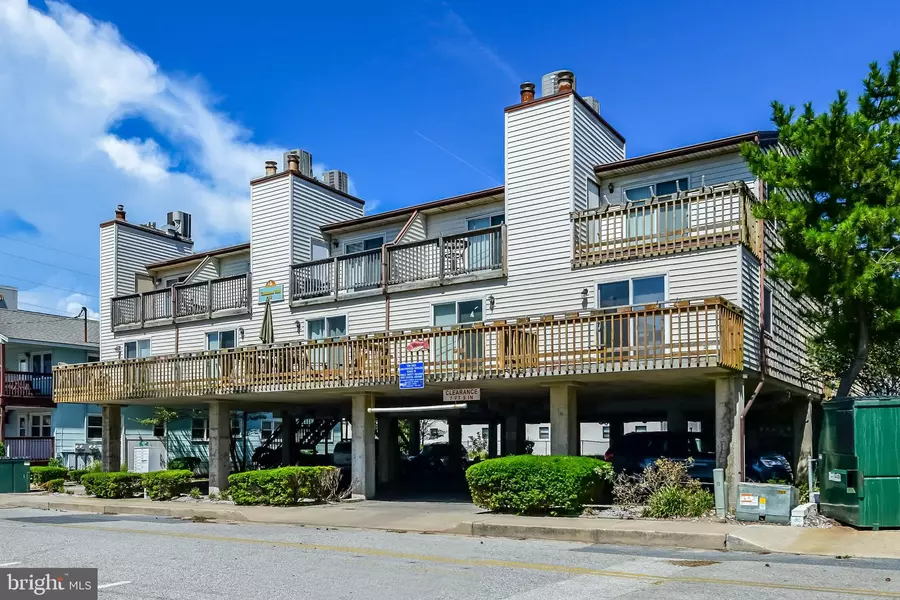 10 75TH ST #4, Ocean City, MD 21842