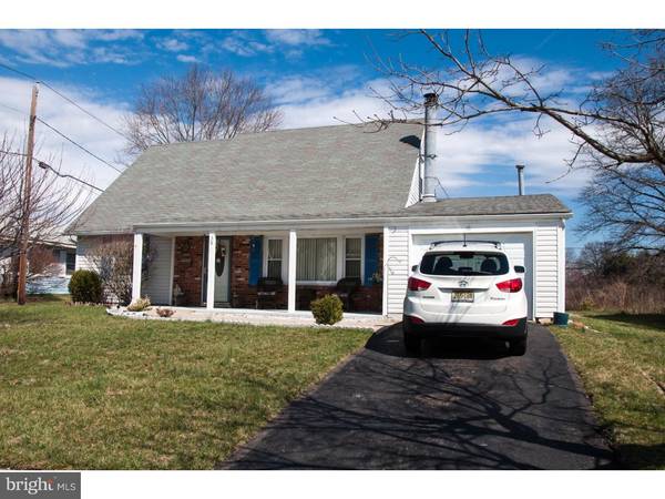 38 NEEDLEPOINT LN, Willingboro, NJ 08046