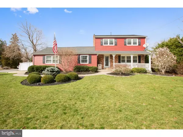 110 MEMORIAL LN, Mount Laurel, NJ 08054