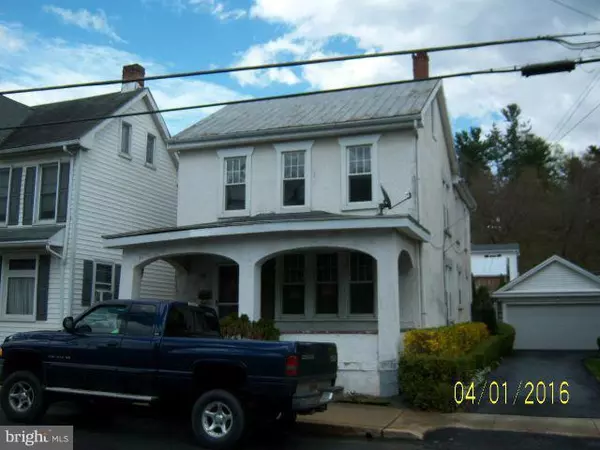 52 BROAD ST, Waynesboro, PA 17268