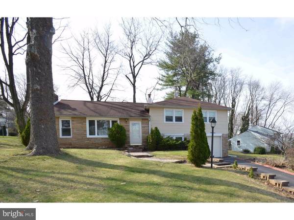 601 LAKEVUE DR, Willow Grove, PA 19090