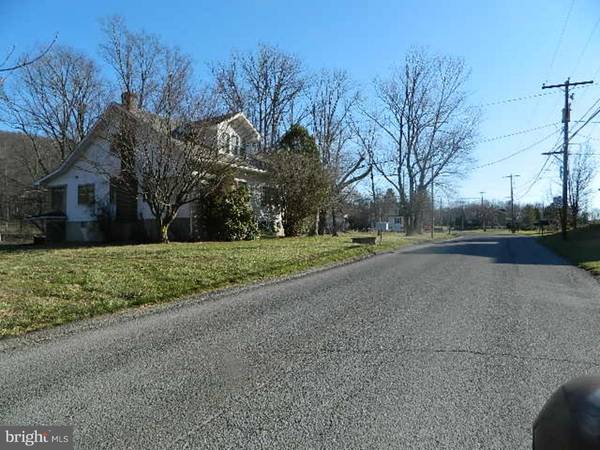 Tamaqua, PA 18252,147 OWL CREEK RD