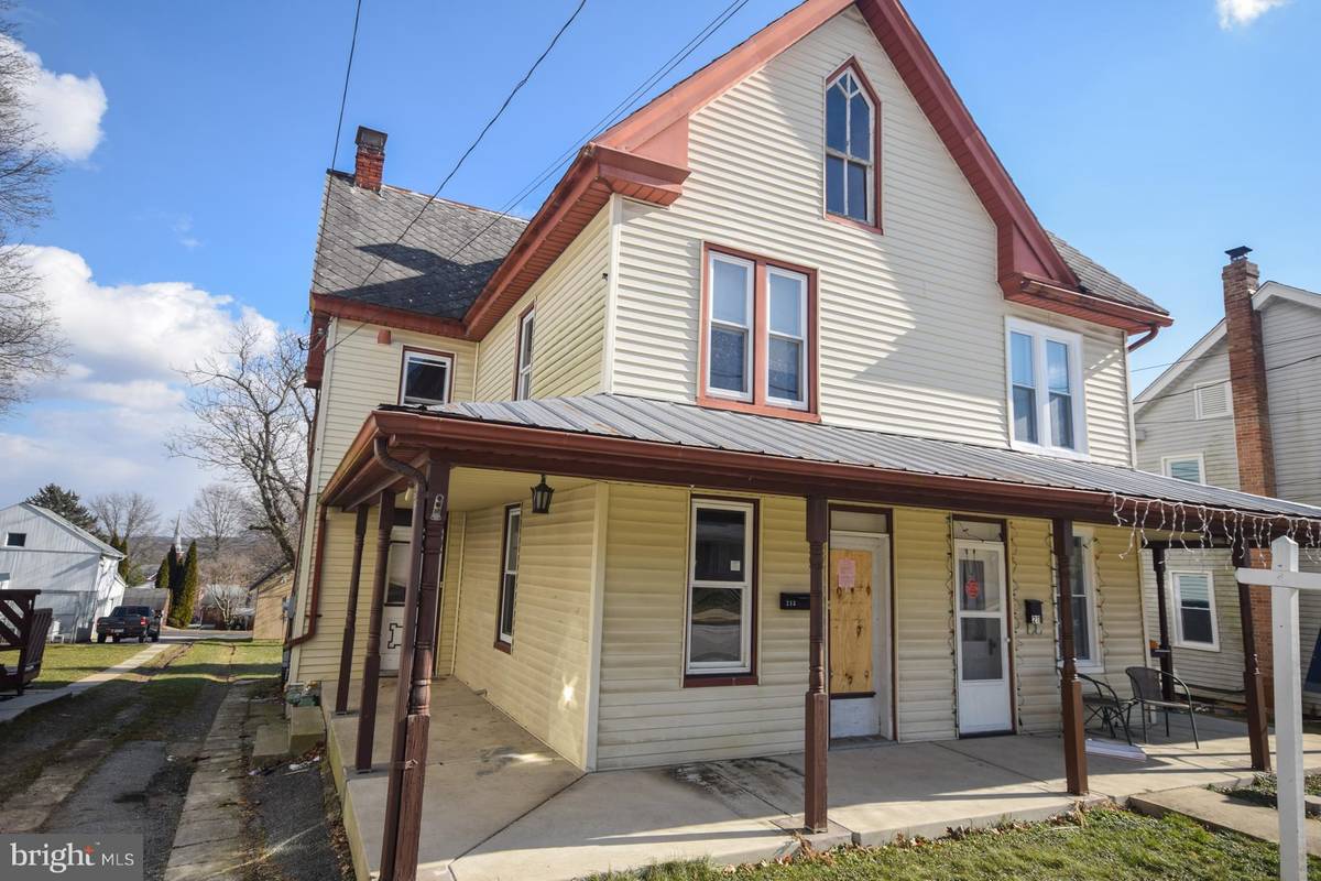 Jacobus, PA 17407,213 N MAIN ST