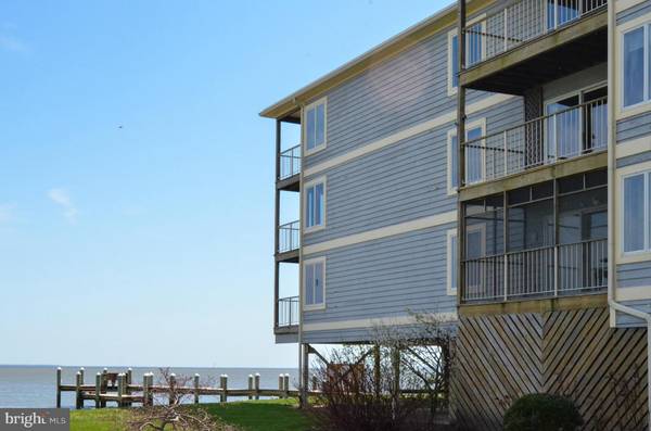 17 LINCOLN AVE #205, Colonial Beach, VA 22443