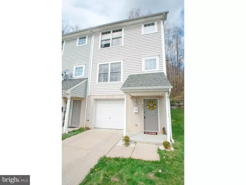 301 MOUNT PLEASANT ST, Coatesville, PA 19320