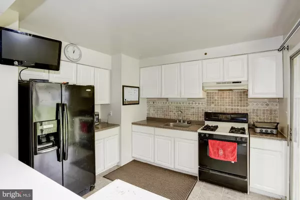 Baltimore, MD 21207,6805 FOX MEADOW RD