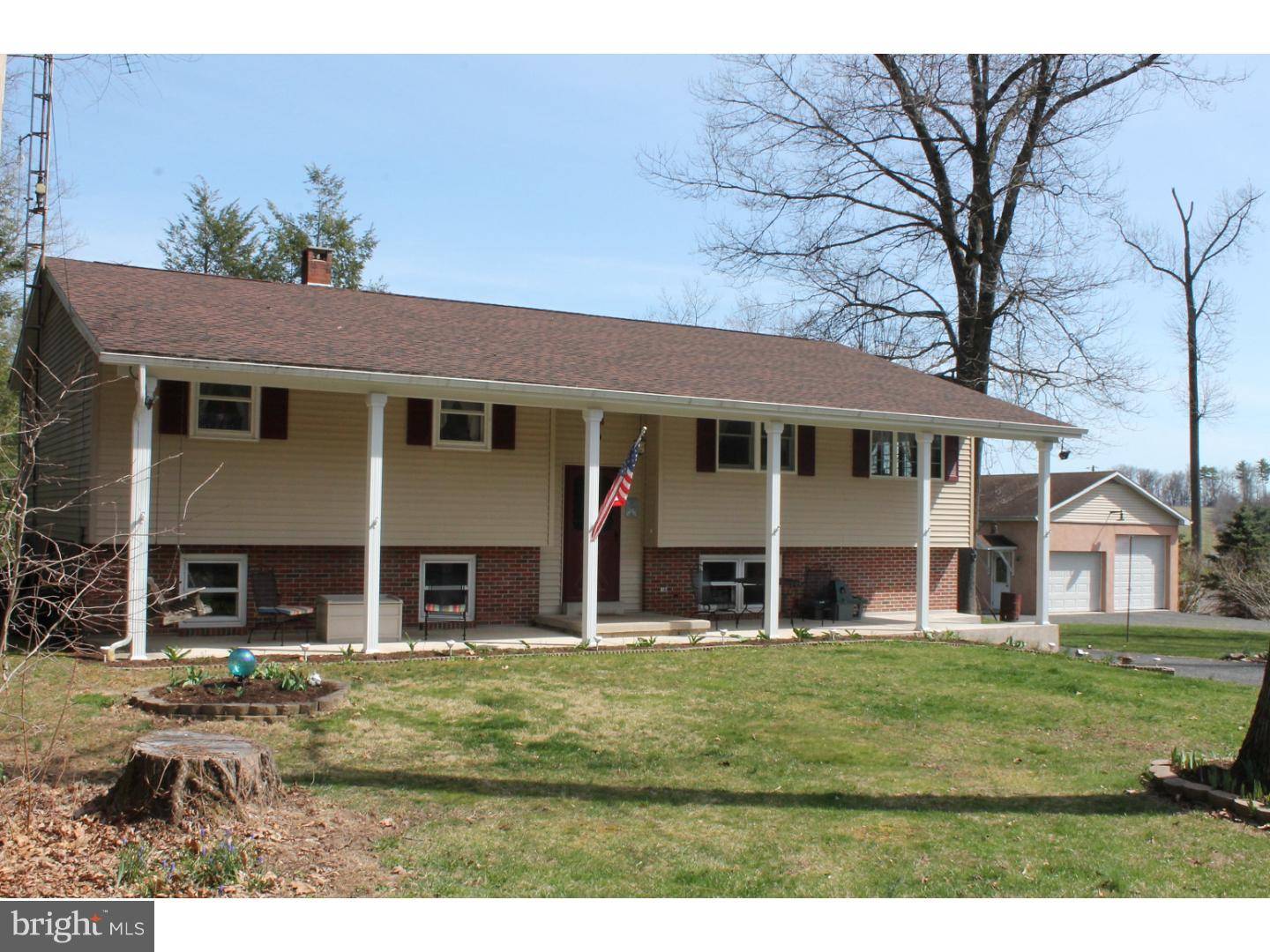 31 2ND MOUNTAIN RD, Pine Grove, PA 17963