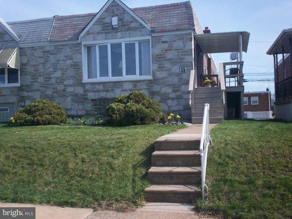 8911 BLUE GRASS RD, Philadelphia, PA 19152