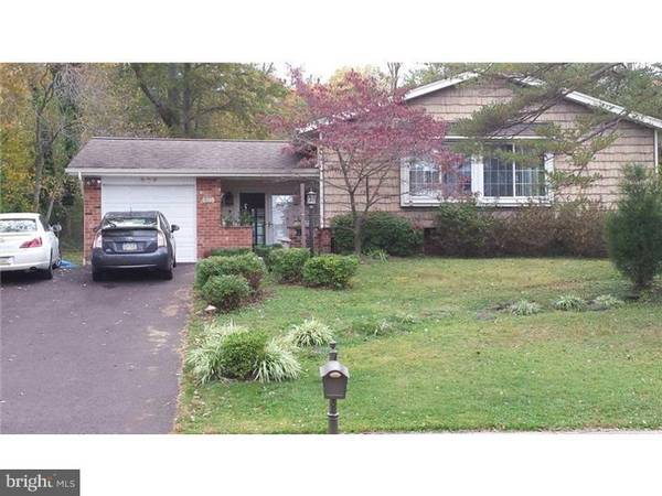 605 MEADOWLARK RD, Audubon, PA 19403