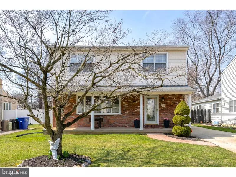 1042 N MAPLE AVE, Maple Shade, NJ 08052