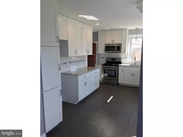 Gibbstown, NJ 08027,219 N ULMER AVE