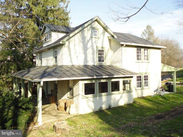 381 LITTLE ELK CREEK RD, Lincoln University, PA 19352