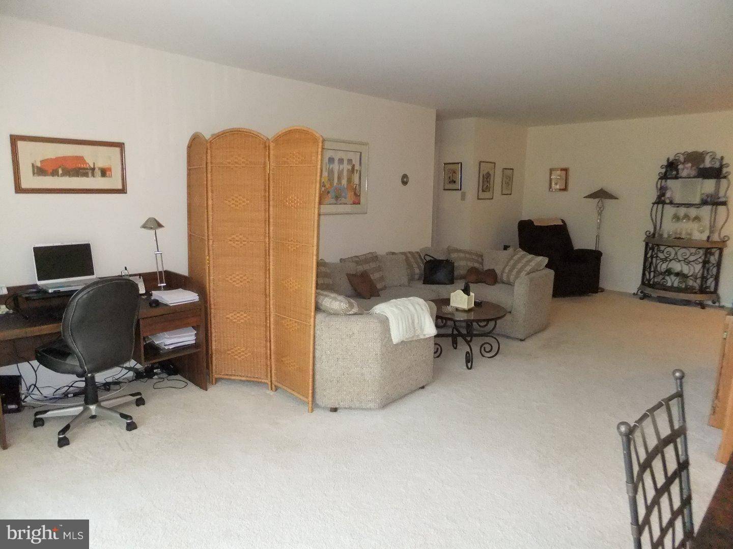 Narberth, PA 19072,1637 OAKWOOD DR #S309
