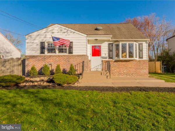 5 CLOVERDALE RD, Blackwood, NJ 08012