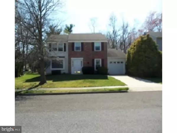 Mantua, NJ 08080,17 CRESCENT HOLLOW DR