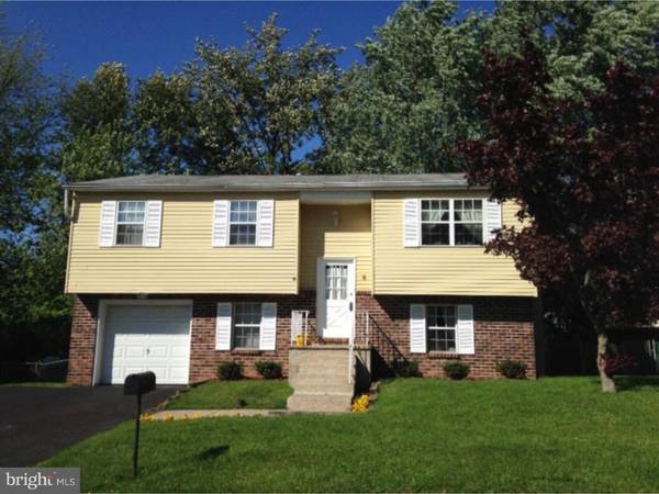 8 DIANNA DR, Phoenixville, PA 19460