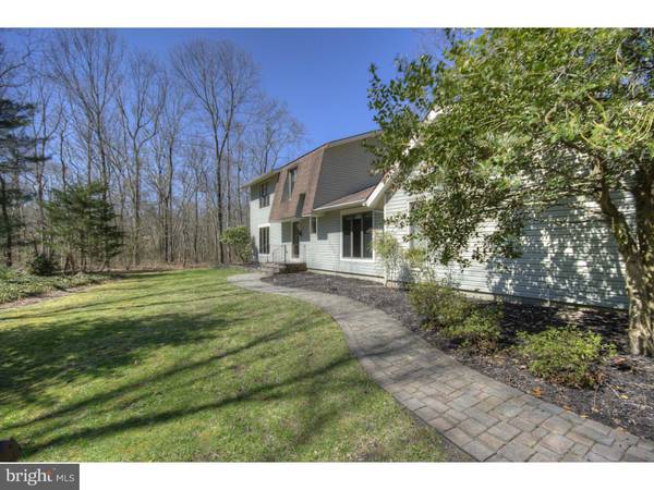 3 CREEKSIDE DR, Shamong, NJ 08088