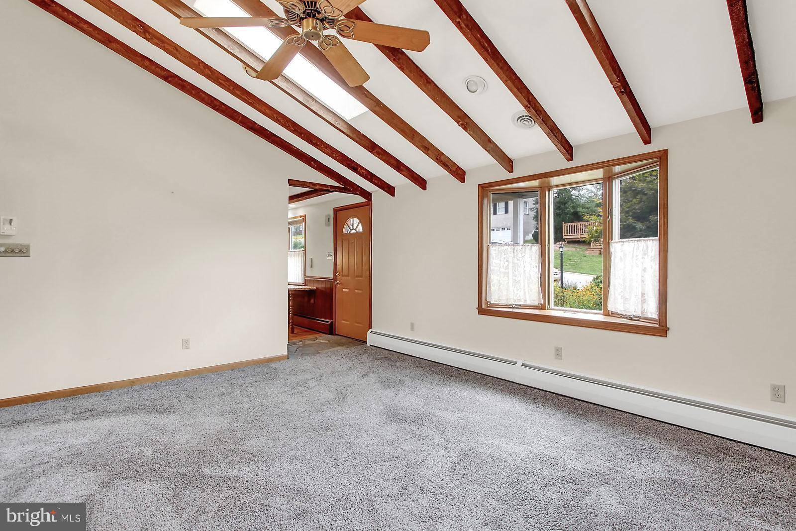 Glen Rock, PA 17327,85 GLENVUE RD