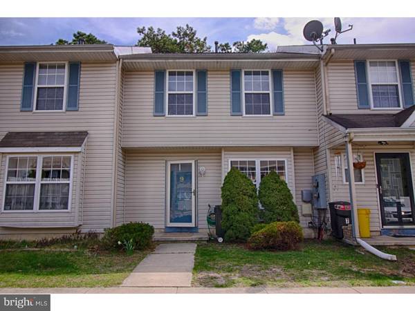 9 LINCOLN LN, Berlin, NJ 08009