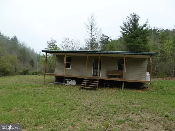 21 SUGAR GROVE RD, Brandywine, WV 26802