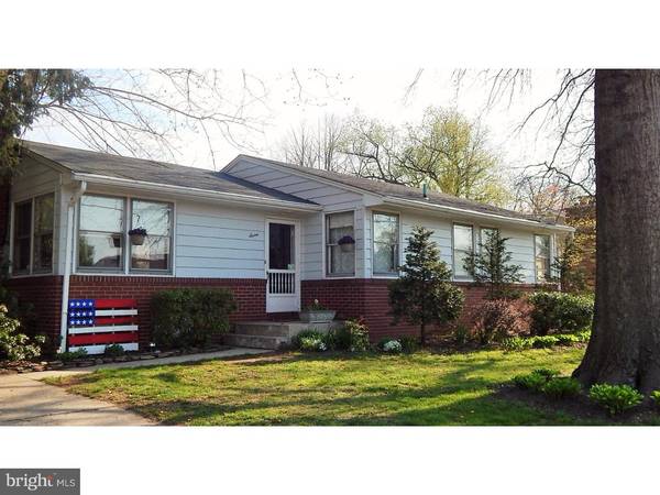 7 SPRUCE AVE, Bordentown, NJ 08505