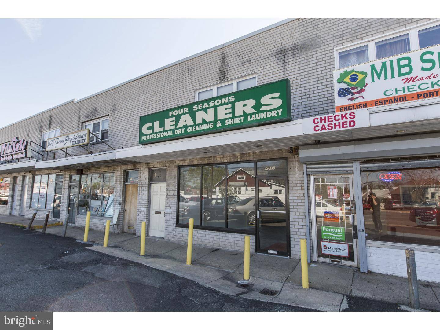 Philadelphia, PA 19152,7917 BUSTLETON AVE