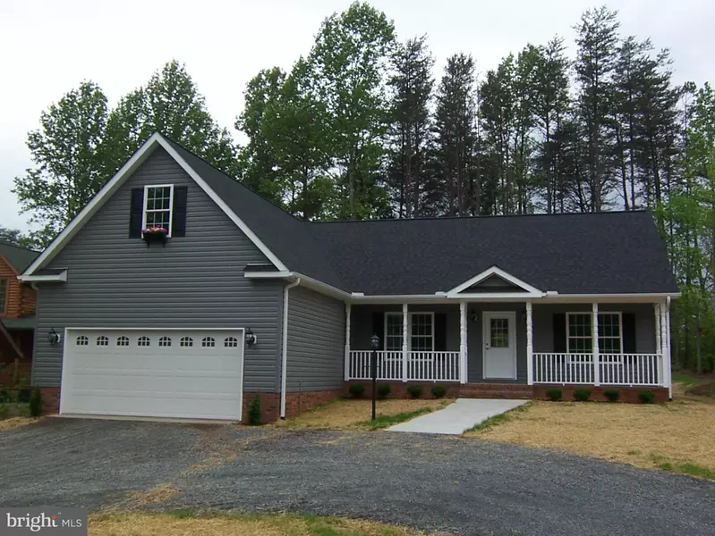 1524 LAKEVIEW PKWY, Locust Grove, VA 22508