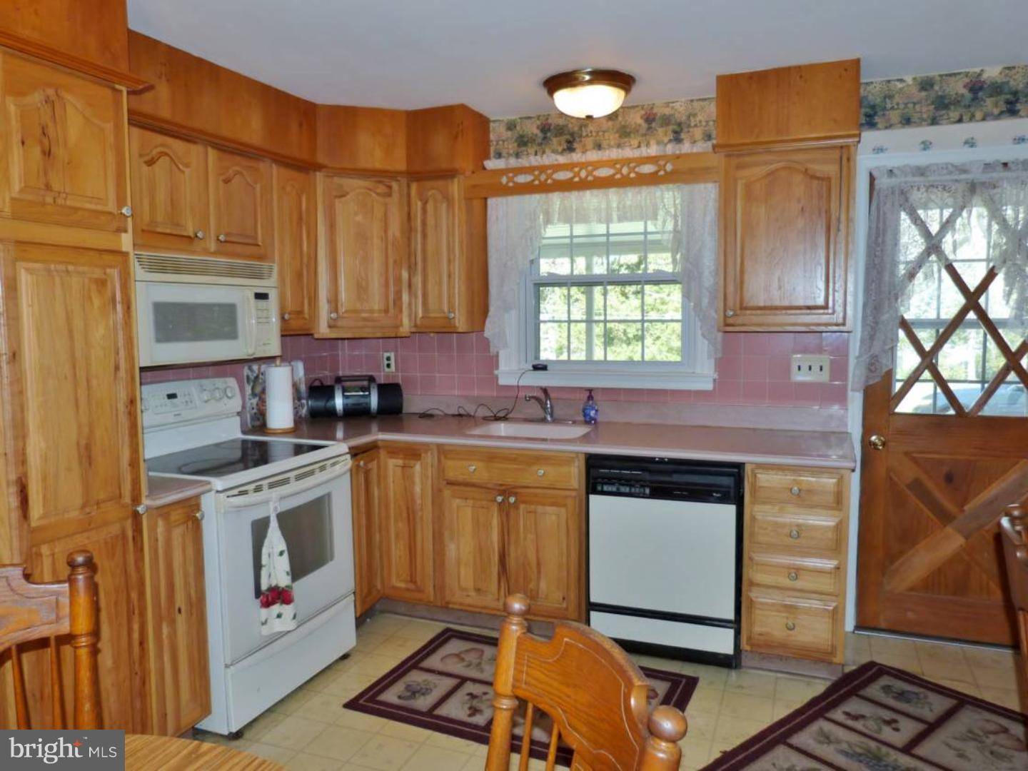 Ambler, PA 19002,821 MERRILL RD