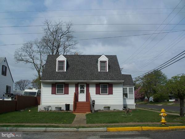 300 GREENWICH AVE, Paulsboro, NJ 08066