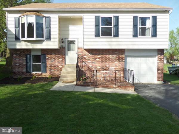 1321 LAWSON LN, Downingtown, PA 19335