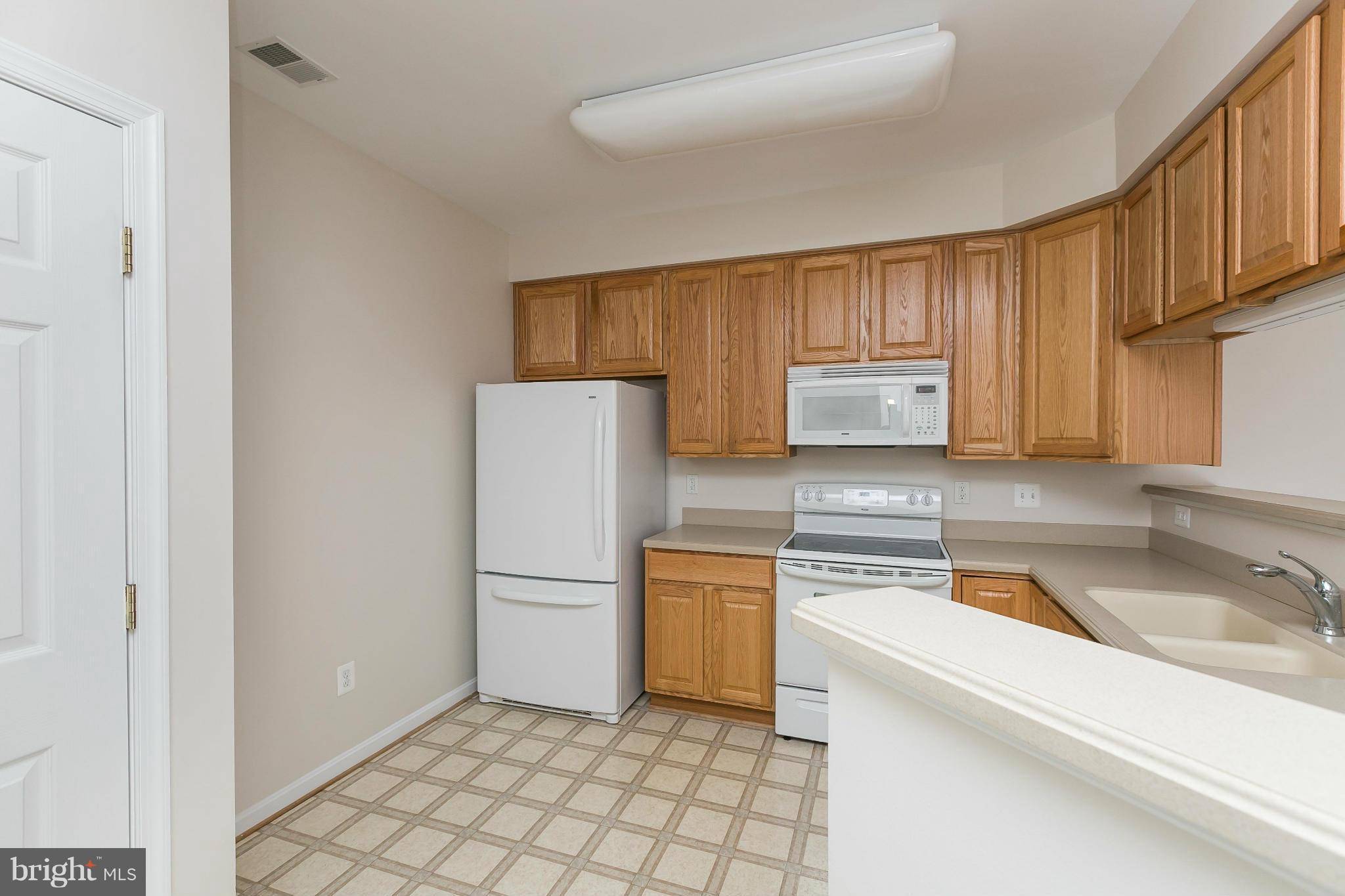 Gambrills, MD 21054,2604 CHAPEL LAKE DR #209