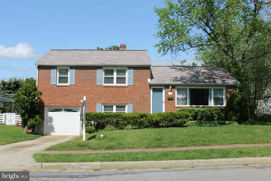 4 TENBURY RD, Lutherville Timonium, MD 21093